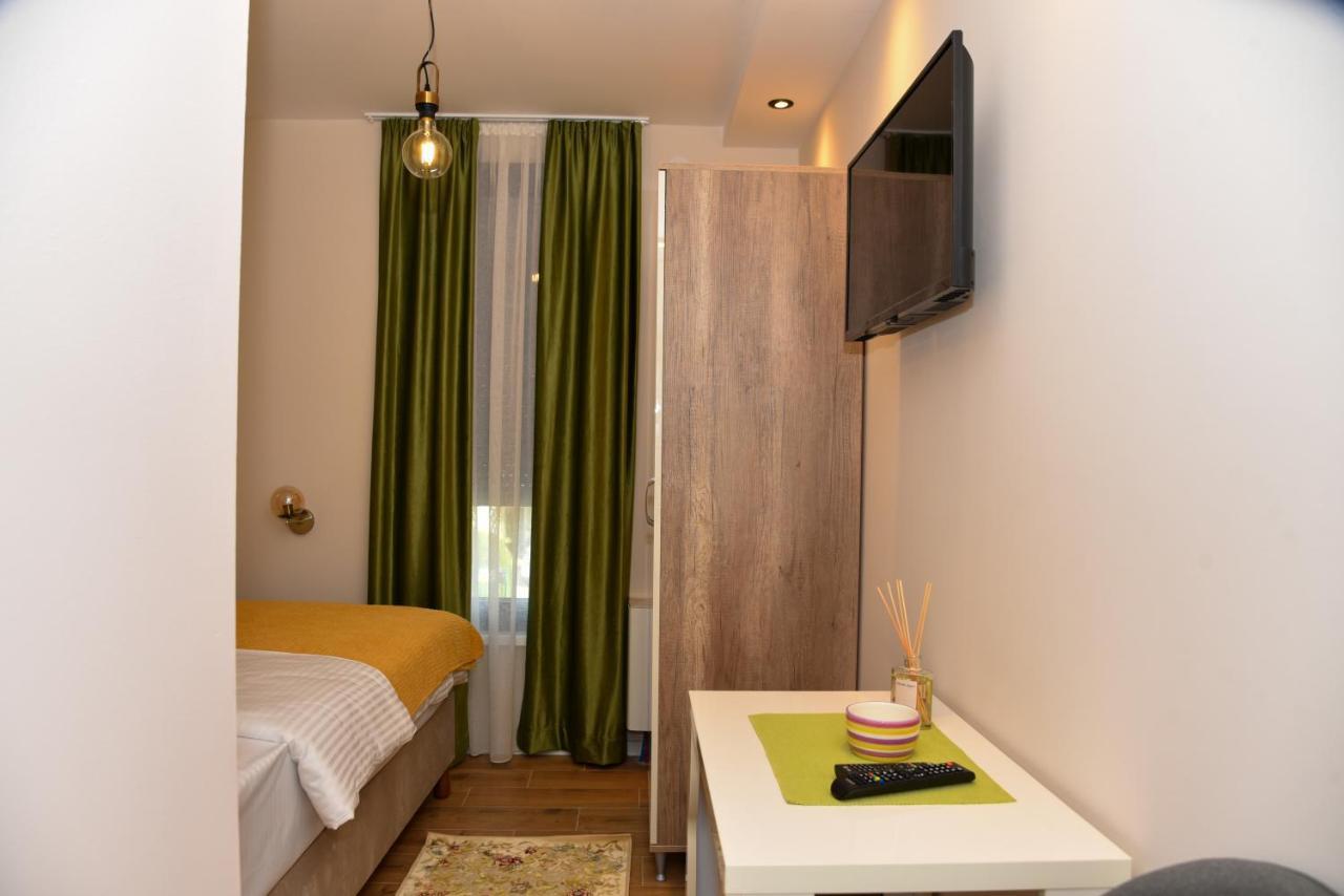 Merak Rooms & Caffe Bar Šabac Exteriör bild