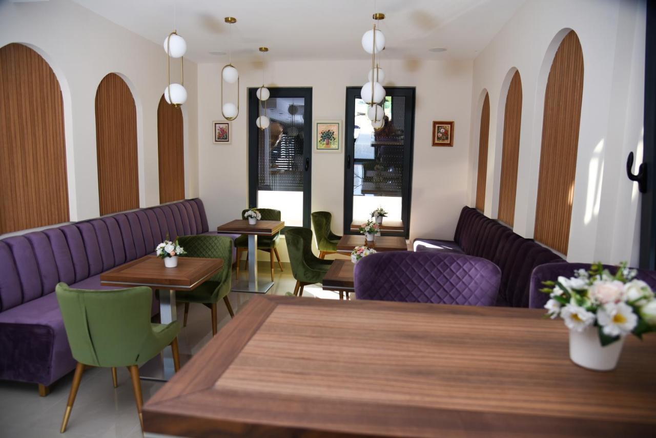 Merak Rooms & Caffe Bar Šabac Exteriör bild