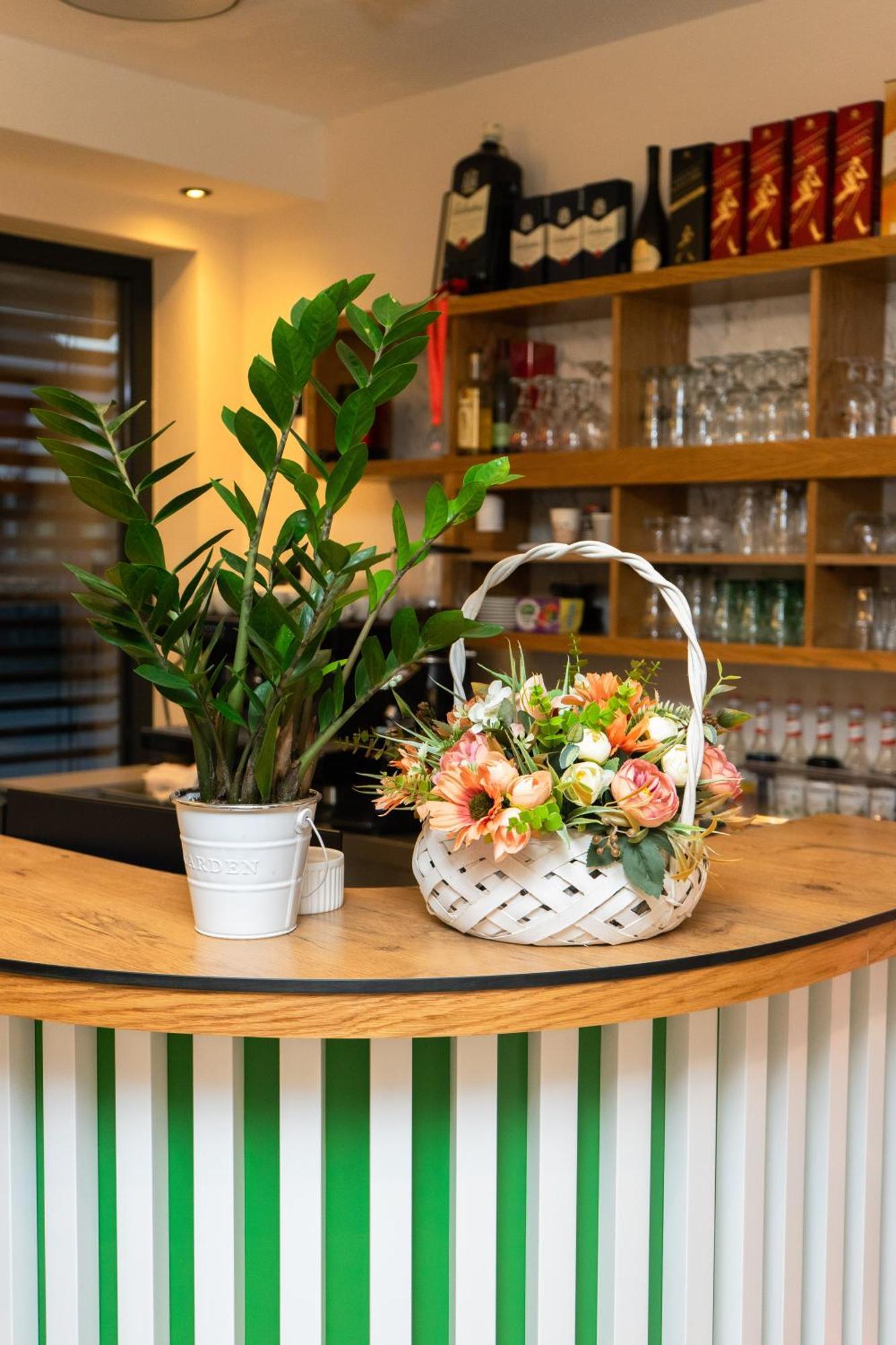 Merak Rooms & Caffe Bar Šabac Exteriör bild